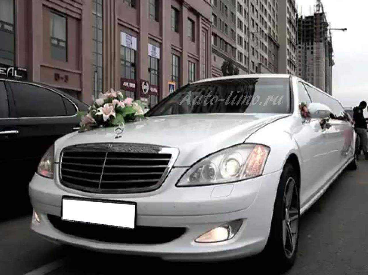 Заказ лимузина Mercedes w221